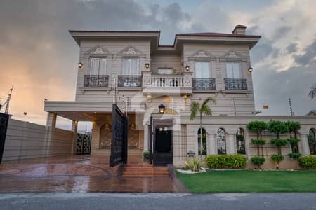 10-Marla Luxury Bungalow For Sale At Top Location