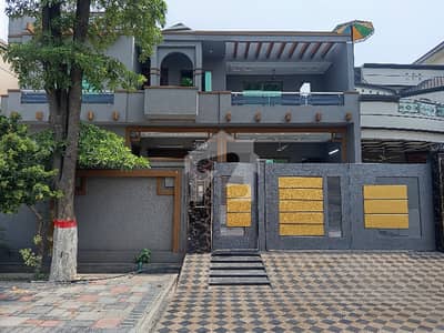 On Excellent Location 1 Kanal House Up For Sale In Wapda Town - Block A2