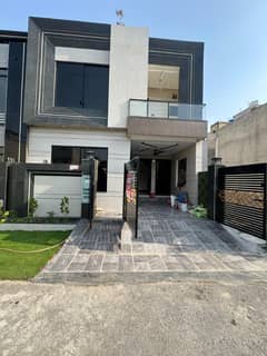 05 Marla Brand New Luxury House Avliable For Rent In Park View City Lahore