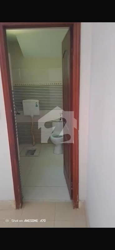 upper portion 8 marla house for rent