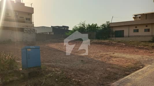 10 Marla (35*65) Heighted Location Residential Plot for Sale in O9 Police Foundation
