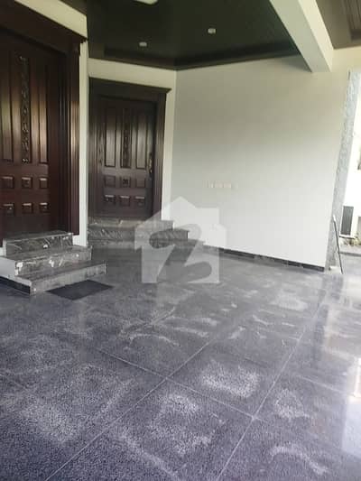 GROUND PORTION AVAILABLE FOR RENT IN E11