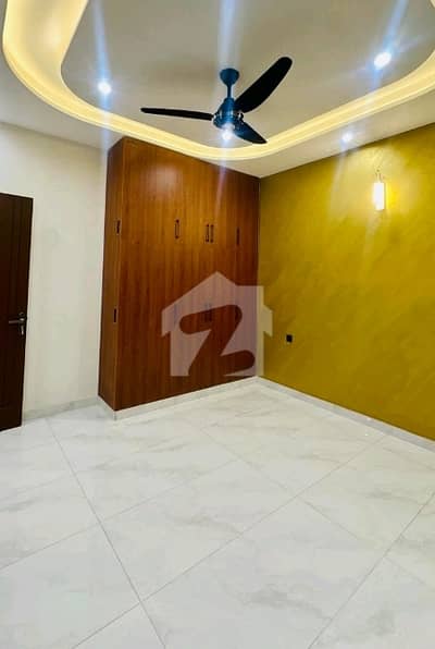 Aesthetic On Excellent Location House Of 10 Marla For Rent Is Available Aesthetic On Excellent Location House Of 10 Marla For Rent Is Available