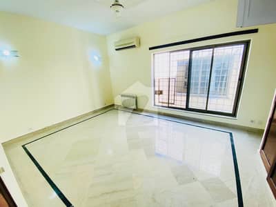 Luxury 6 Bedroom House With Basement Available For Rent In F-8 Islamabad