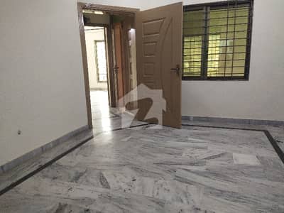 Upper Portion Available For Rent In Satellite Town