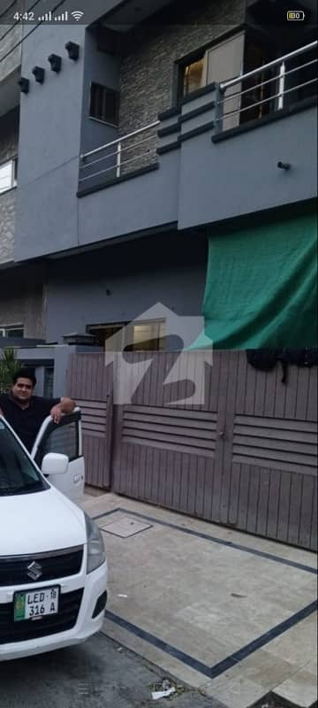 ایل ڈی اے ایوینیو لاہور میں 2 کمروں کا 10 مرلہ مکان 75.0 ہزار میں کرایہ پر دستیاب ہے۔