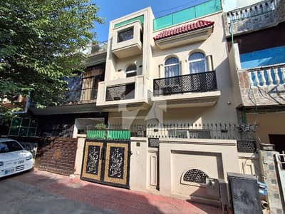 ایف ۔ 10 اسلام آباد میں 3 کمروں کا 4 مرلہ مکان 1.3 لاکھ میں کرایہ پر دستیاب ہے۔