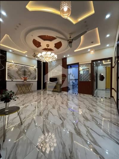 10 Marla semi furnished house for sale 10 Marla semi furnished house for sale