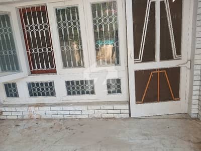 F10 Size 600 full house 5Beds kitchen2 Rent 350000Real Pic Near To Markaz