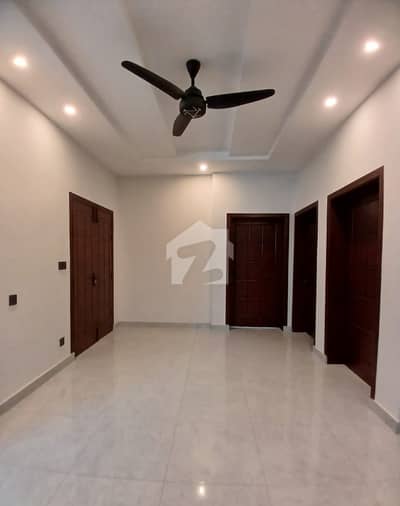بنی گالہ اسلام آباد میں 5 کمروں کا 5 مرلہ مکان 2.25 کروڑ میں برائے فروخت۔