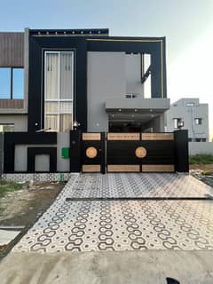 5 Marla Brand New house available for sale with hot location near by park main Bolivar 5 Marla Brand New house available for sale with hot location near by park main Bolivar
