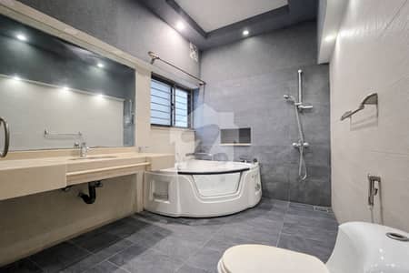 Well Maintained One Kanal Neat And Clean Upper Portion Near Near Market And Park Portion For Rent Well Maintained One Kanal Neat And Clean Upper Portion Near Near Market And Park Portion For Rent