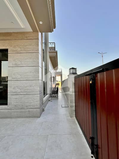 1 Kanal Corner Double Unit House for Sale in T Block, DHA Phase 7 Lahore