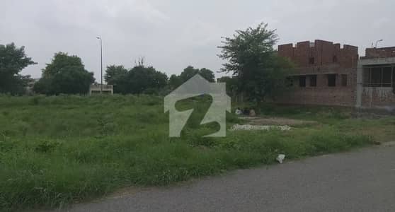 ڈی ایچ اے فیز 7 - بلاک یو فیز 7,ڈیفنس (ڈی ایچ اے),لاہور میں 10 مرلہ رہائشی پلاٹ 2.65 کروڑ میں برائے فروخت۔ ڈی ایچ اے فیز 7 - بلاک یو فیز 7,ڈیفنس (ڈی ایچ اے),لاہور میں 10 مرلہ رہائشی پلاٹ 2.65 کروڑ میں برائے فروخت۔
