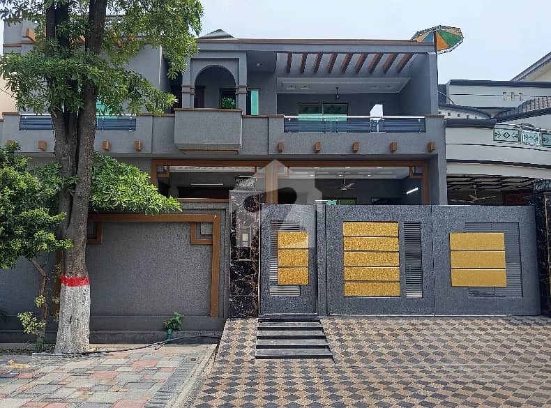 A Good Location House Of 1 Kanal In Rs. 70000000 A Good Location House Of 1 Kanal In Rs. 70000000