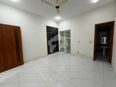 10 MARLA VERY NEAT AND CLEAN TILE FLOOR LOWER PORTION IS AVAILABLE FOR RENT IN WAPDA TOWN PHASE 1 STARTING BLOCK.