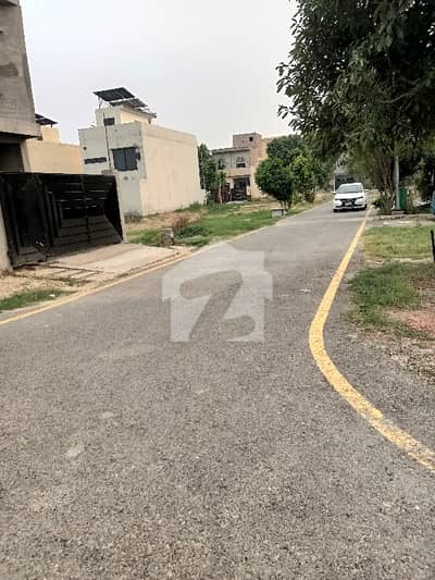 9 Marla grey structure corner house for sale phase 2 new lahore city lahore