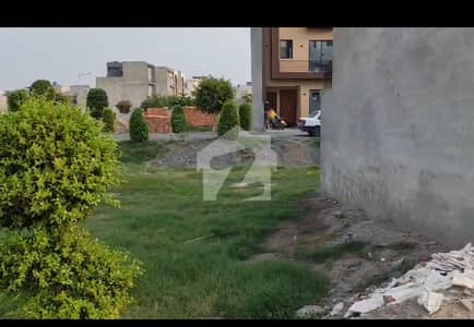 3.11 Marla Plot For Sale In Unoin Green College Road Lahore