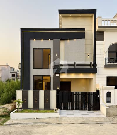 5 Marla (25x50) Designer House For Sale in Block C1 Mpchs Multi garden B17 Islamabad