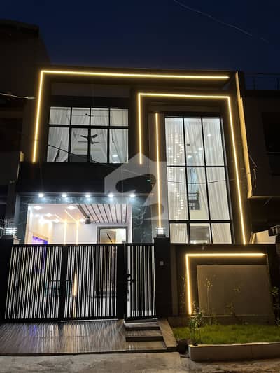 *5 Marla Beautiful Modren design House For sale* *5 Marla Beautiful Modren design House For sale*