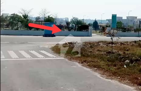 ڈی ایچ اے فیز 7 - بلاک زیڈ ڈی ایچ اے فیز 7,ڈیفنس (ڈی ایچ اے),لاہور میں 1 کنال رہائشی پلاٹ 5.75 کروڑ میں برائے فروخت۔ ڈی ایچ اے فیز 7 - بلاک زیڈ ڈی ایچ اے فیز 7,ڈیفنس (ڈی ایچ اے),لاہور میں 1 کنال رہائشی پلاٹ 5.75 کروڑ میں برائے فروخت۔