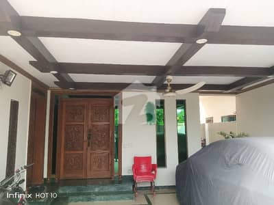 10 Marla Owner Build Used House For Sale In Phase-8 DHA LAHORE.