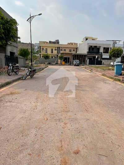 7 Marla Corner Builders Location Plot Available For Sale On Prime Location Of Gulberk Greens Sector P