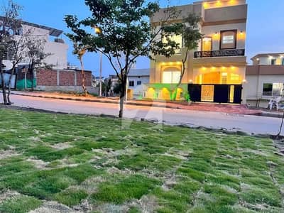 بحریہ ٹاؤن فیز 7 بحریہ ٹاؤن راولپنڈی,راولپنڈی میں 5 کمروں کا 1 کنال مکان 2.05 لاکھ میں کرایہ پر دستیاب ہے۔ بحریہ ٹاؤن فیز 7 بحریہ ٹاؤن راولپنڈی,راولپنڈی میں 5 کمروں کا 1 کنال مکان 2.05 لاکھ میں کرایہ پر دستیاب ہے۔