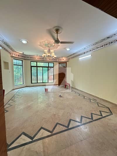 beautiful Full house for rent in f11 Size 1kanal with 1kanal extra land beautiful Full house for rent in f11 Size 1kanal with 1kanal extra land