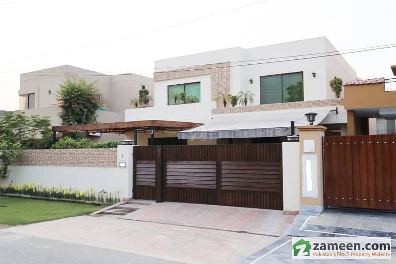 22 Marla Beautiful Only 2 Years Used Beautiful Owner Build Bungalow Facing Sector Park In Sui Gas Society