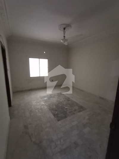 240 Square Yards Upper Portion Available For Sale In Gulshan-E-Iqbal - Block 2, Karachi