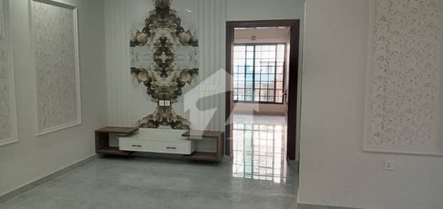 10 MARLA BEAUTIFULL BRAND NEW HOUSE AVAILBLE FOR SALE