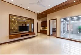 1 Kanal Beautiful House Nice A House 5 Master Size Bedrooms Generously Proportioned Suites