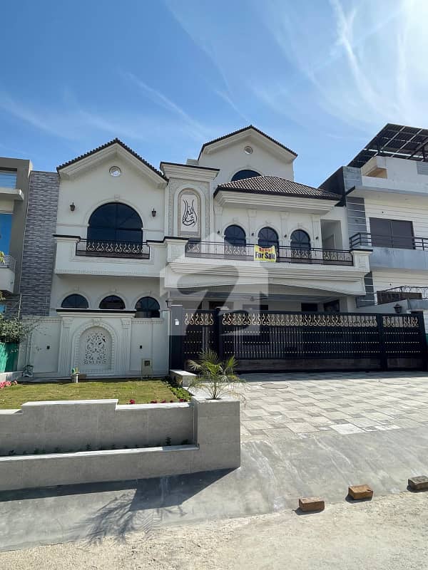 G-13 40*80 Luxury House Available For Sale G-13 40*80 Luxury House Available For Sale