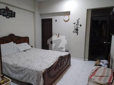 2 Bed Dd 2nd Floor Corner Flat For Sale