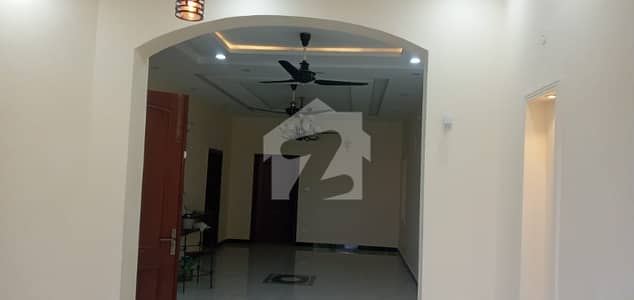 10 MARLA BEAUTIFULL BRAND NEW HOUSE AVAILBLE FOR SALE