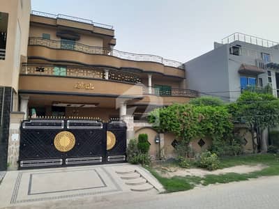 To sale You Can Find Spacious On Excellent Location House In Marghzar Officers Colony - Block H
