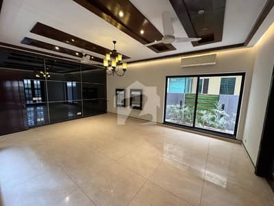 D H A Phase3 Lahore 1 Kanal Nice Out Class Owner Build Design House With For Sale D H A Phase3 Lahore 1 Kanal Nice Out Class Owner Build Design House With For Sale