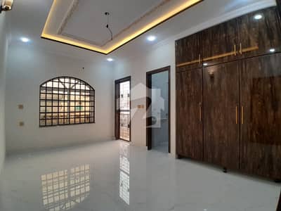 Corner In Lalazaar Garden 4 Marla House For sale