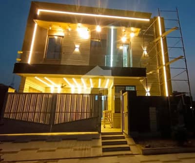 10 Marla House For Sale In Beautiful LDA Avenue
