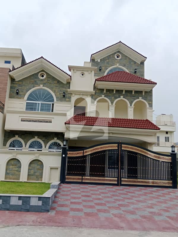10 Marla brand new House for sale 10 Marla brand new House for sale