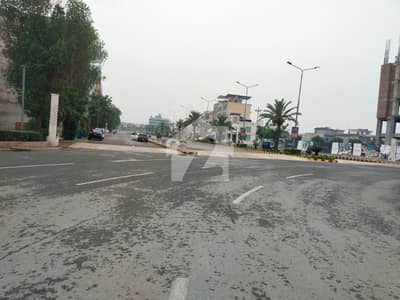 خیابان امین - بلاک کیو خیابانِ امین,لاہور میں 4 مرلہ کمرشل پلاٹ 1.5 کروڑ میں برائے فروخت۔