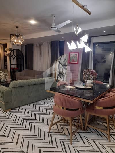 A Prime Location 2466 Square Feet Flat Located In Emaar Pearl Towers Is Available For sale