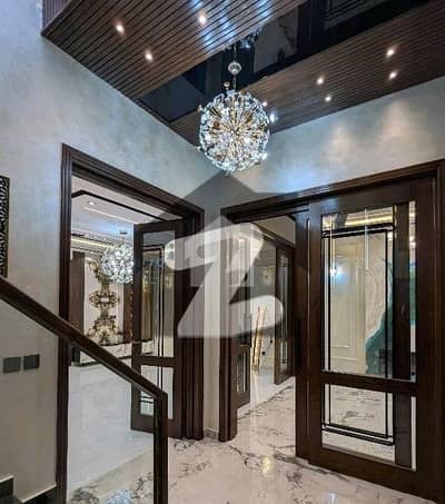 House Spread Over 10 Marla In Bahria Town - Sector E Available House Spread Over 10 Marla In Bahria Town - Sector E Available