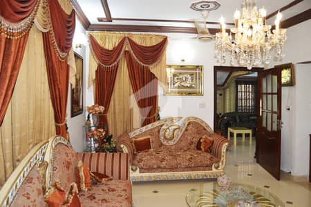 Clifton Block 5, Pair 250 + 250 Yards. Town House for Sale