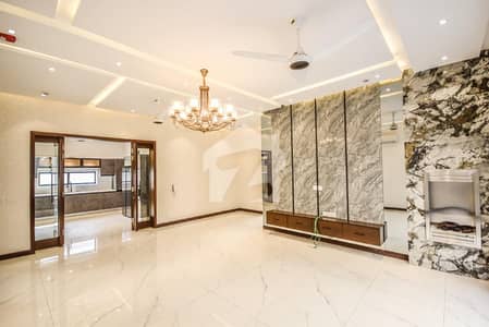 ONE KANAL ULTRA MODERN HOUSE AVAILABLE FOR RENT ON HOTTEST LOCATION