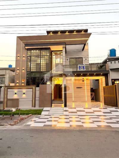 10 Marla Ultra Modern Luxury House For Sale 10 Marla Ultra Modern Luxury House For Sale