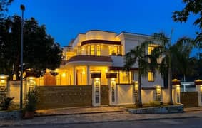 3.5 luxury designer house available for