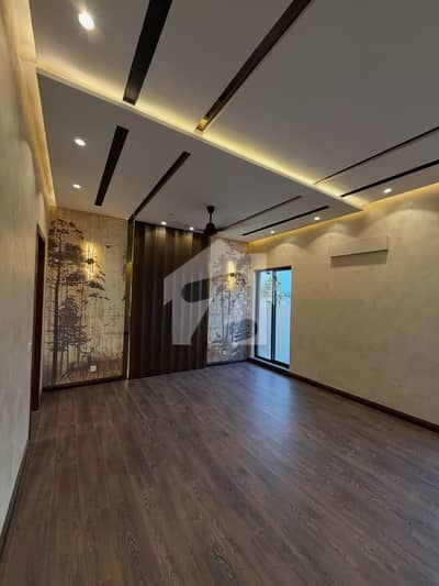 One Kanal Friendly Budget Semi Furnished House DHA Phase 7 , Lahore. Near Dha Raya , Near Park One Kanal Friendly Budget Semi Furnished House DHA Phase 7 , Lahore. Near Dha Raya , Near Park