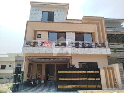 جناح گارڈنز فیز 1 جناح گارڈنز,ایف ای سی ایچ ایس,اسلام آباد میں 6 کمروں کا 7 مرلہ مکان 4.0 کروڑ میں برائے فروخت۔ جناح گارڈنز فیز 1 جناح گارڈنز,ایف ای سی ایچ ایس,اسلام آباد میں 6 کمروں کا 7 مرلہ مکان 4.0 کروڑ میں برائے فروخت۔